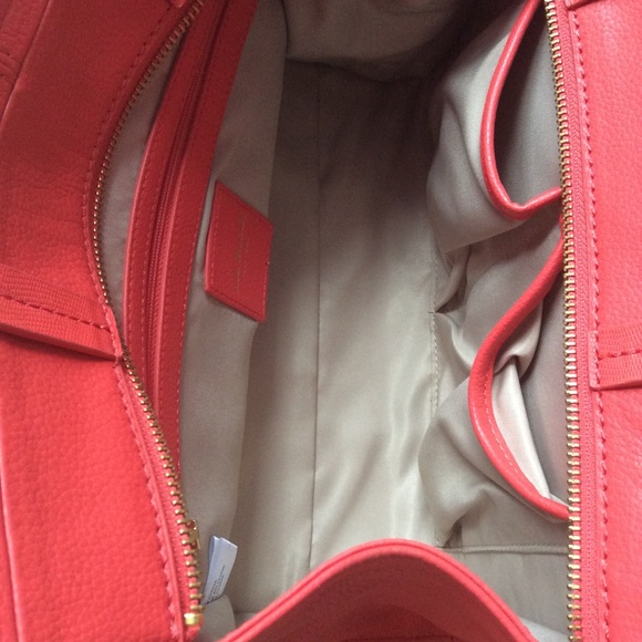 Isaac Mizrahi Janna satchel coral hand bag, new “lizard”leather medium - Picture 6 of 10